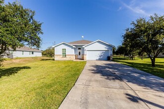 3111 County Rd 81 in Rosharon, TX - Building Photo - Building Photo