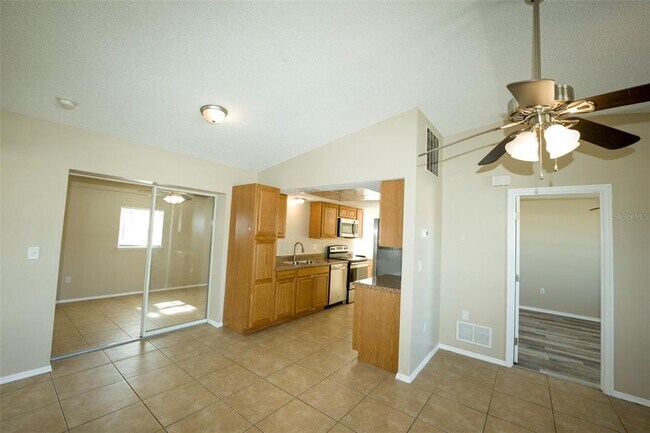 207 Periwinkle Rd in Venice, FL - Building Photo - Building Photo