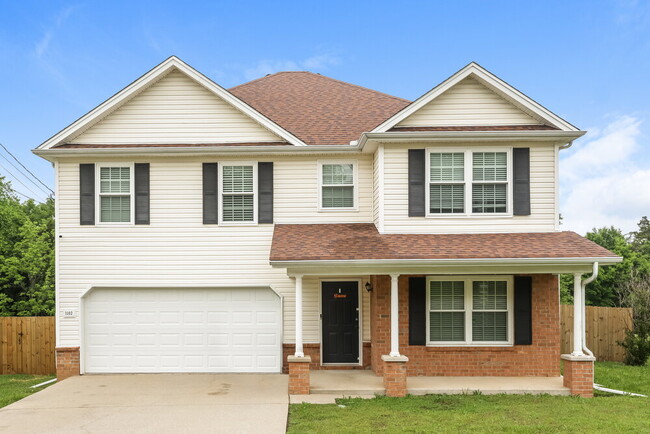 property at 1102 Seven Oaks Blvd