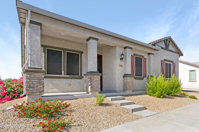 14205 W Bronco Trl in Surprise, AZ - Building Photo - Building Photo