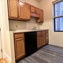 1100 Beacon St, Unit #3B in Brookline, MA - Building Photo - Building Photo