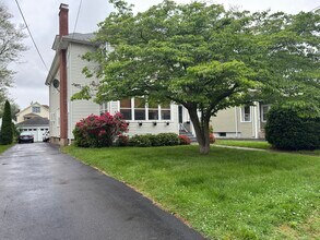 95 Ardmore Rd in West Hartford, CT - Building Photo - Building Photo