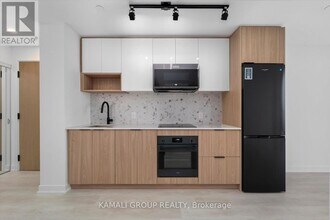 5 Defries St in Toronto, ON - Building Photo - Building Photo