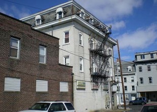 398-400 S Main St in Phillipsburg, NJ - Building Photo - Building Photo