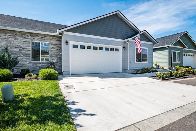 property at 395 Live Oak Loop