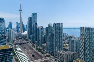 2708 Puente de Luz in Toronto, ON - Building Photo - Building Photo