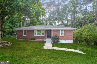 8198 Spillers Dr SW in Covington, GA - Building Photo