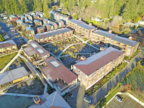 Lilac Townhomes in Bainbridge Island, WA - Building Photo - Building Photo