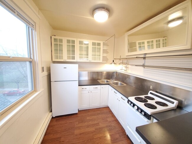 Ashton in Seattle, WA - Foto de edificio - Building Photo