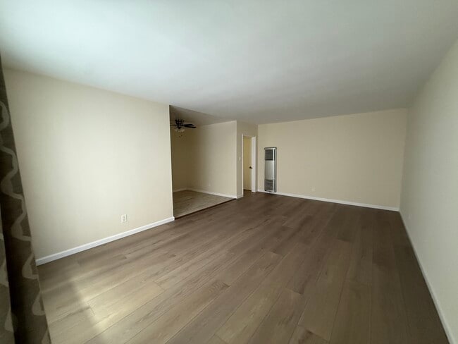 145 Normandie Ave, Unit 8