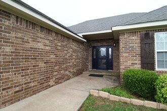 14040 N Britton Rd in Tahlequah, OK - Building Photo - Building Photo