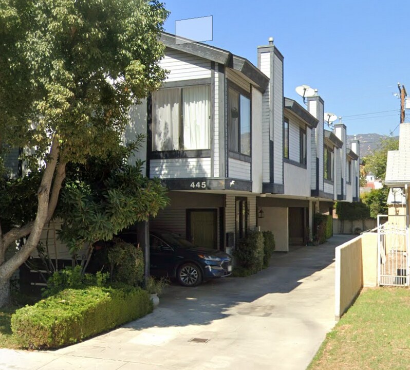 445 Myrtle St in Glendale, CA - Building Photo