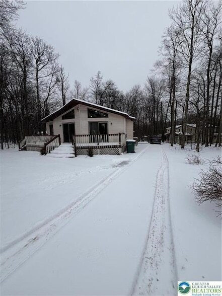 9203 Westwood Dr in Tobyhanna, PA - Foto de edificio - Building Photo