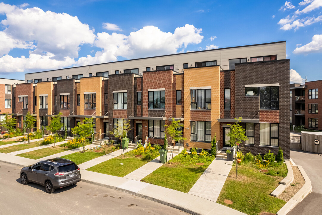 1094 Jacqueline-Sicotte Rue in Montréal, QC - Building Photo