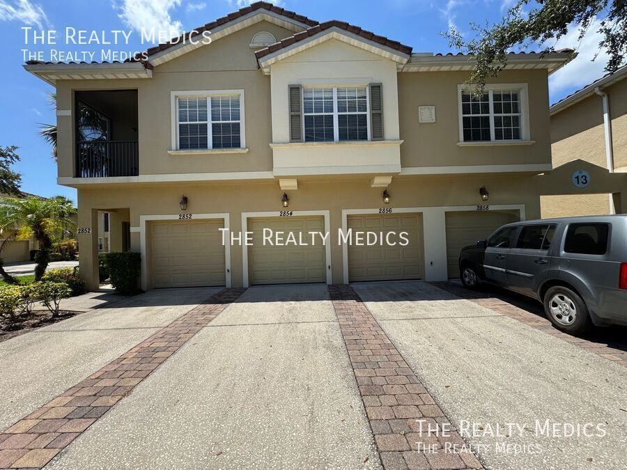 2854 Oakwater Dr in Kissimmee, FL - Building Photo