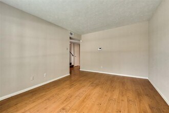 403 Arborview Dr in Garland, TX - Building Photo - Building Photo