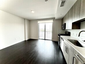 3120 Smith St in Houston, TX - Building Photo - Building Photo