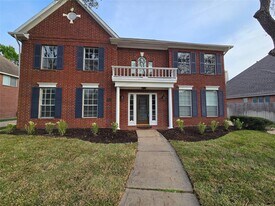 1742 Crescent Green Dr in Houston, TX - Building Photo