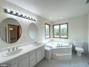 43737 Sandy Bottom Rd in Hollywood, MD - Building Photo - Building Photo