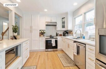 20 Underhill Dr in Southampton, NY - Building Photo - Building Photo