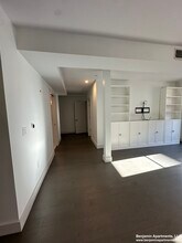 412 W Broadway, Unit 201 in Boston, MA - Building Photo - Building Photo