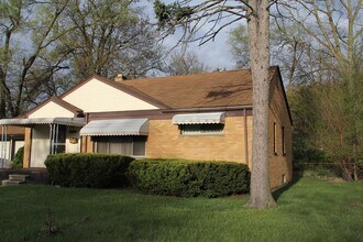 21131 Ridgedale St in Oak Park, MI - Building Photo - Building Photo