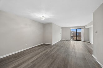 1543 Ardmore Ave in Villa Park, IL - Building Photo - Building Photo