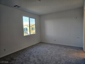 212 Wewatta Ave in Henderson, NV - Building Photo - Building Photo