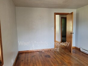 606 21st St W in Charleston, WV - Building Photo - Building Photo