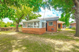 205 E 30th St in Edmond, OK - Building Photo - Building Photo