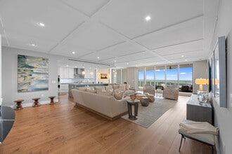 13915 Old Coast Rd in Naples, FL - Building Photo - Building Photo