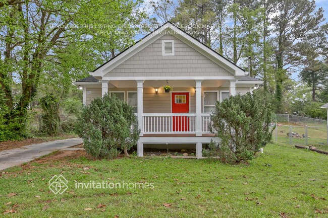 2479 Connally Dr in East Point, GA - Building Photo - Building Photo