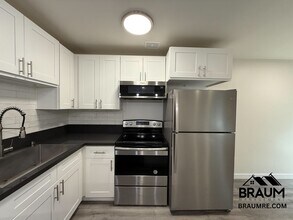 5611 Fulcher Ave, Unit 3 in Los Angeles, CA - Foto de edificio - Building Photo