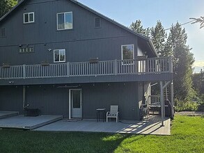 6521 Thurman Dr in Anchorage, AK - Building Photo - Building Photo