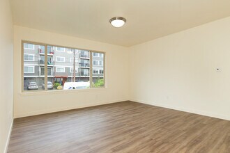 2237 NW 59th St in Seattle, WA - Foto de edificio - Building Photo