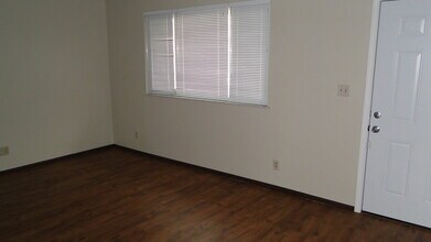 433 N Old St Louis Rd, Unit 433 in Wood River, IL - Building Photo - Building Photo