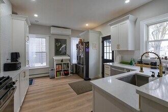 36 Sargent Ave in Somerville, MA - Building Photo - Building Photo