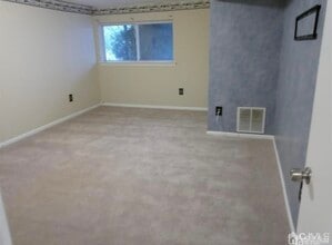 1207 Jesse Way in Piscataway, NJ - Building Photo - Building Photo