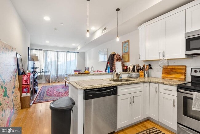 2426 Frankford Ave-Unit -2 in Philadelphia, PA - Building Photo - Building Photo
