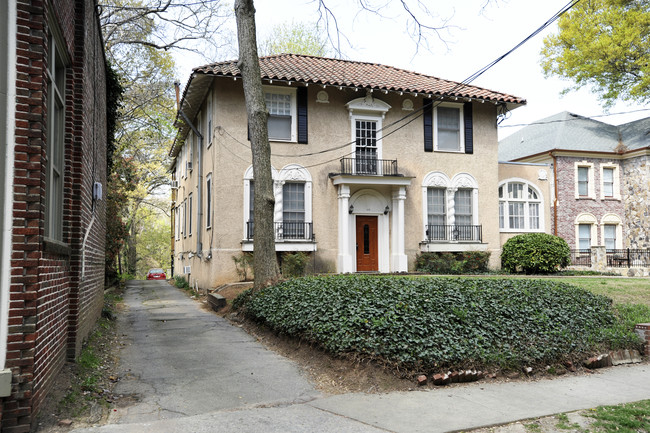 1173 Virginia Ave NE in Atlanta, GA - Foto de edificio - Building Photo