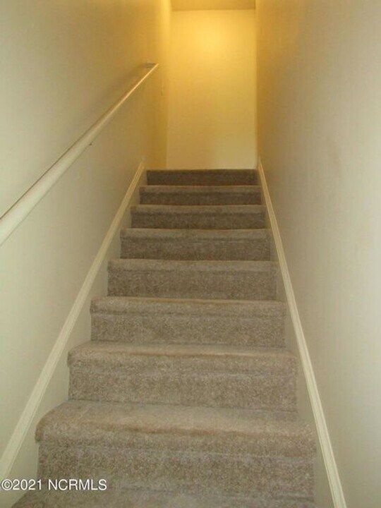 423 Sullivan Loop Rd in Midway Park, NC - Building Photo