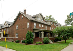 1910-1922 Summit St Apartments