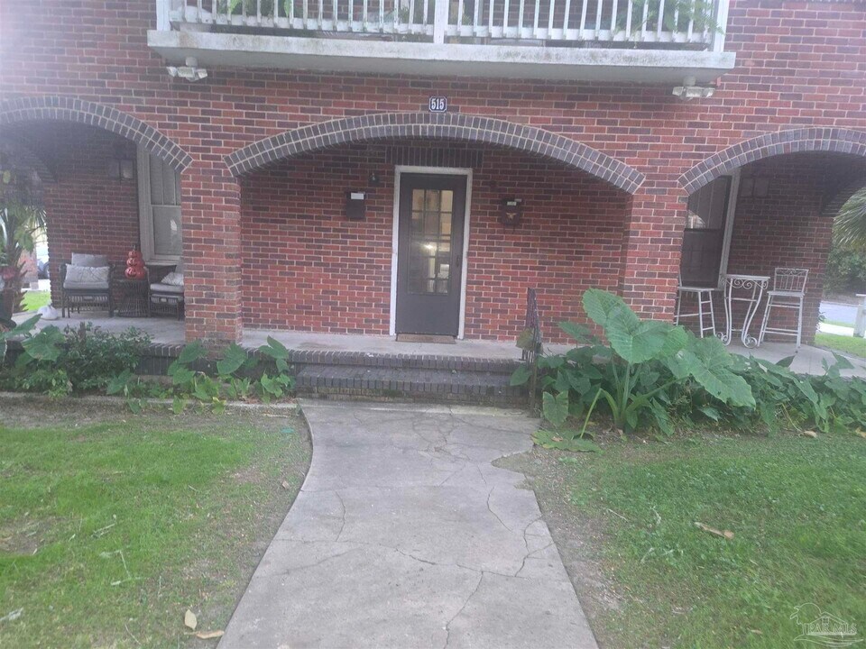 515 N Barcelona St in Pensacola, FL - Building Photo