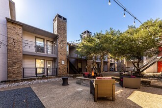 The Vail in Dallas, TX - Building Photo - Building Photo