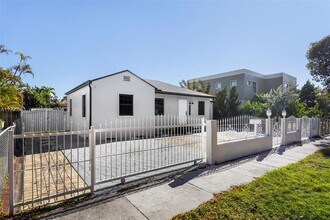 3640 SW 13th St in Miami, FL - Building Photo - Building Photo
