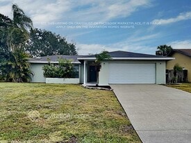 2046 Ryan Way in Winter Haven, FL - Building Photo