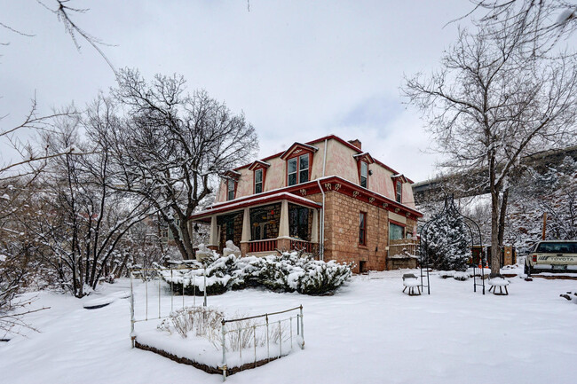 535 Canon Ave in Manitou Springs, CO - Building Photo - Building Photo