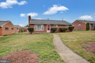 15 Virginia Ave in Reading, PA - Building Photo