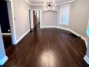 2447 N Mozart St in Chicago, IL - Building Photo - Building Photo