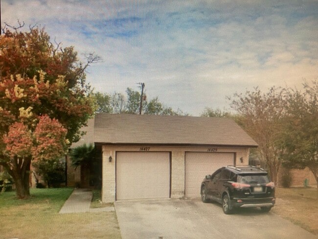 property at 14427 Edgemont St